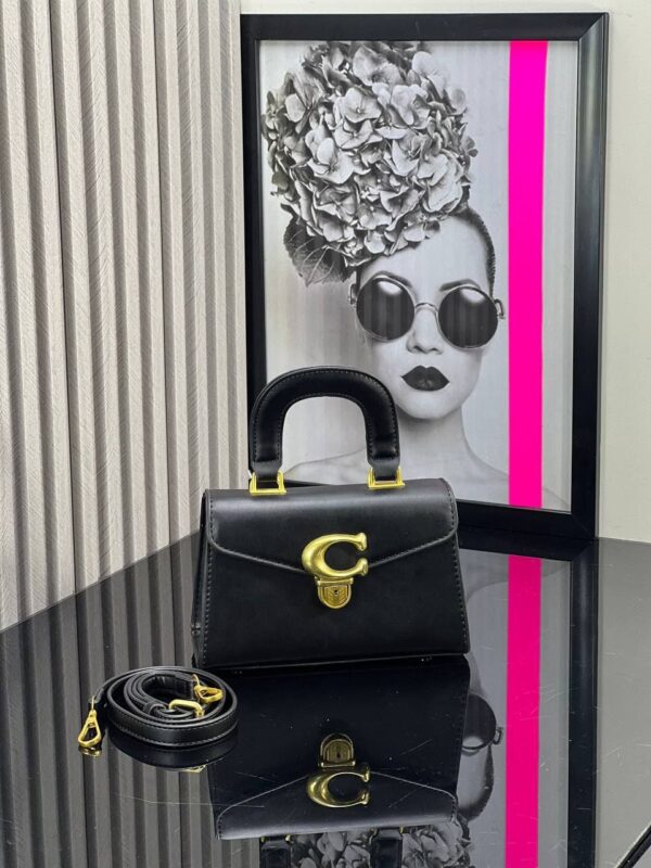 Envelope Coach